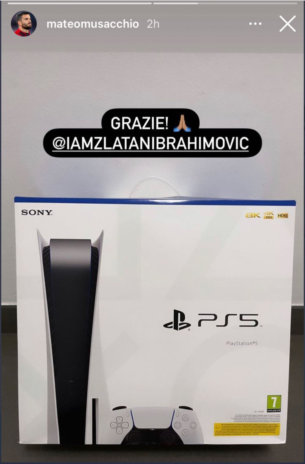1605891620 621 PlayStation 5 el futbolista Zlatan Ibrahimovic les da un bonito