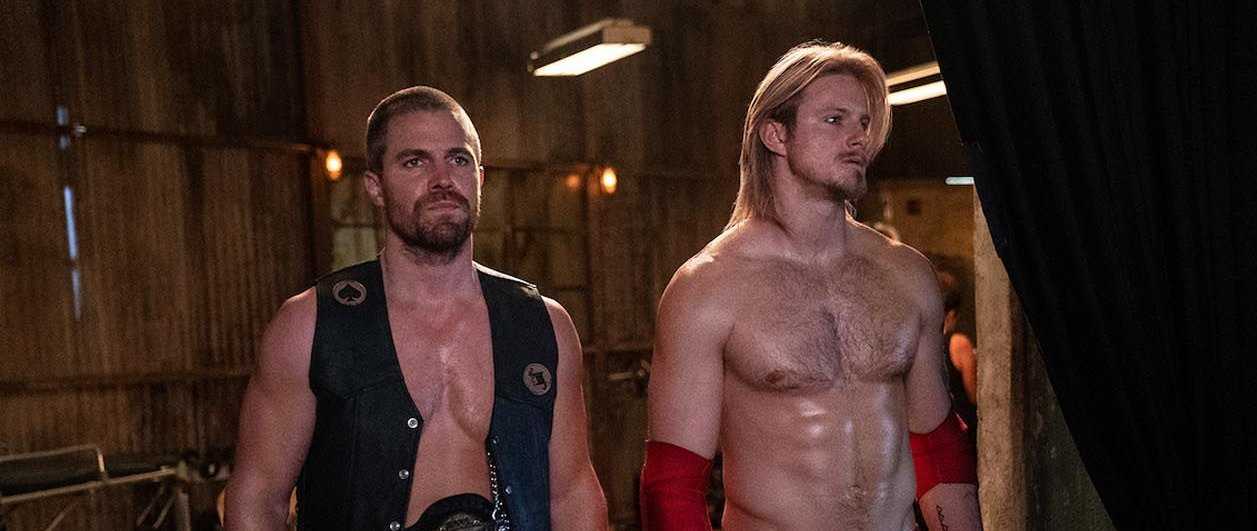 Tacones: Primer tráiler, póster y fecha de la serie de lucha libre con Stephen Amell