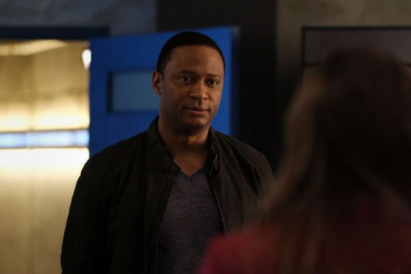 1625219045 880 The Flash temporada 7 Imagenes del episodio 16 con Diggle