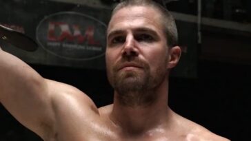 Tacones: Nueva mirada a la serie de lucha libre con Stephen Amell