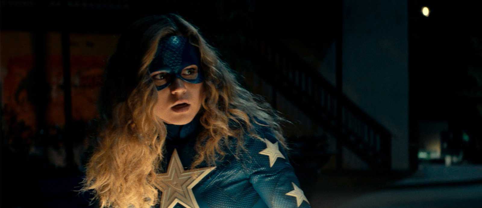 Stargirl temporada 2: un tono más oscuro y un mini crossover con The Flash