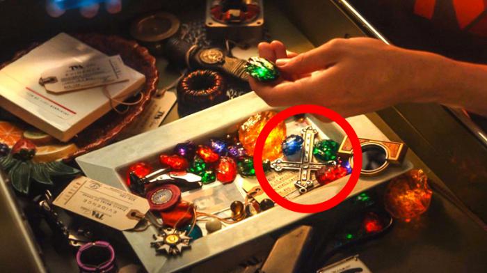 1628174166 28 Loki la serie se burlo del arma de Blade en