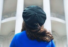 Acusación - American Crime Story: Beanie Feldstein se revela a sí misma como Monica Lewinsky (avance)
