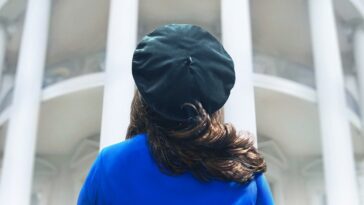 Acusación - American Crime Story: Beanie Feldstein se revela a sí misma como Monica Lewinsky (avance)
