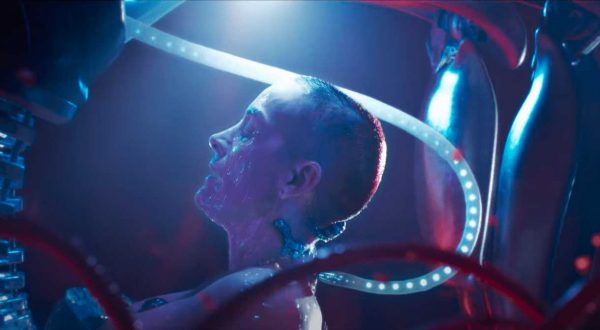 1640112011 14 Matrix Resurrections actualizacion cerebral inventiva y conmovedora revision