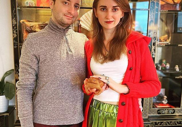 1644935525 842 Netflix tras The Tinder Scammer preparan serie sobre esta famosa