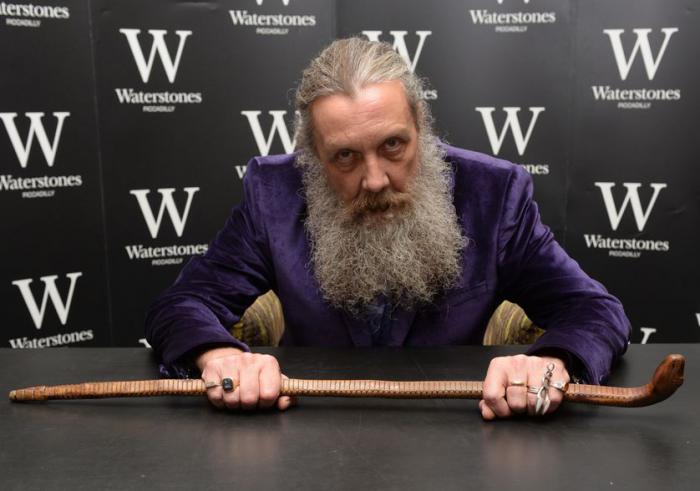 1650989046 355 Marvel el sulfuroso Alan Moore vuelve a arremeter contra los