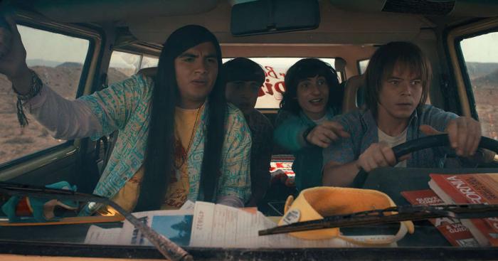 Stranger Things: Eddie y Chrissy se encuentran en adorable foto, los fans en alegría 2 Stranger Things Eddie y Chrissy se encuentran en adorable foto