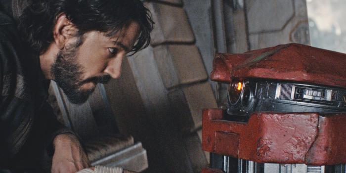 1663849450 477 Andor aqui esta que actor dobla al droide B2EMO en