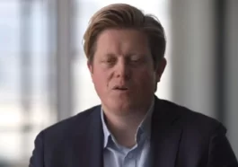 james holt aujourdhui