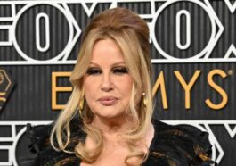 Minecraft: Jennifer Coolidge se une a Jason Momoa