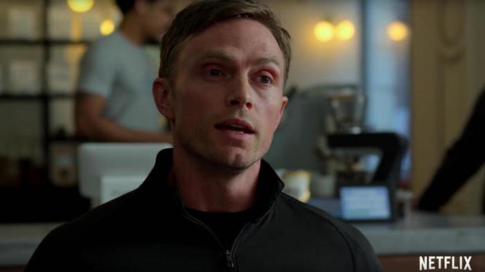 Wilson Bethel como Diana