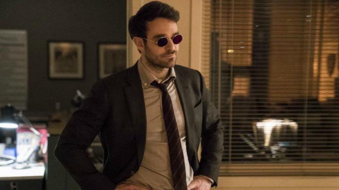 Charlie Cox como Matt Murdock