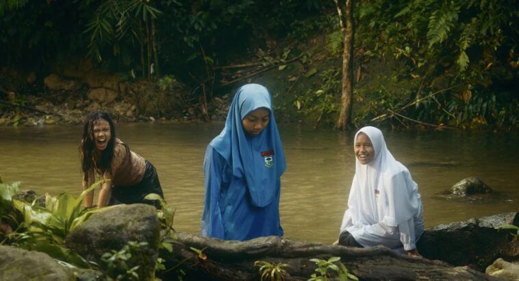 Tiger Stripes: Entre el horror corporal y la tragicomedia (crítica) 1 Tiger Stripes: Entre el horror corporal y la tragicomedia (crítica)