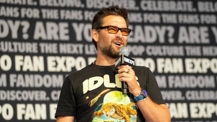 Antony Starr en la Denver Fan Expo 2024