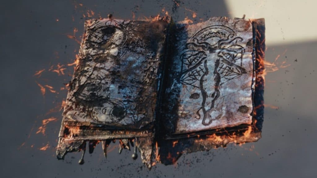 el libro de los malditos o darkhold levitando en la serie wandavision