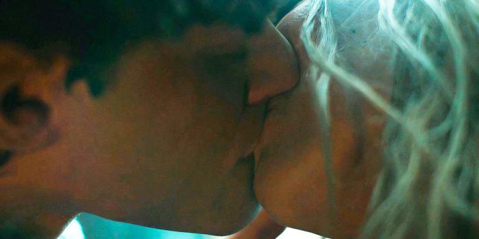 El beso de galadriel elrond