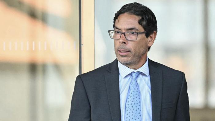 Amigos: este médico se declara culpable de la muerte de Matthew Perry 4 Marcos Chávez