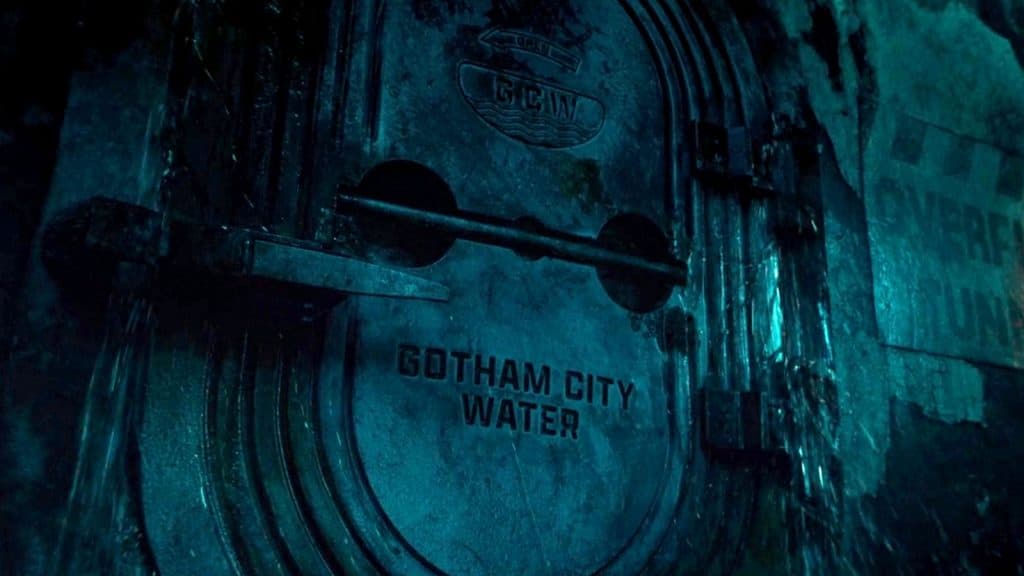 La puerta del túnel de desbordamiento de agua de Gotham en The Penguin