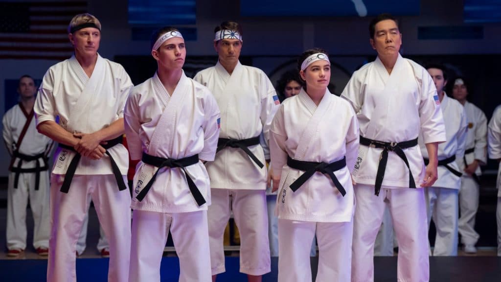 El equipo de Cobra Kai en la temporada 6