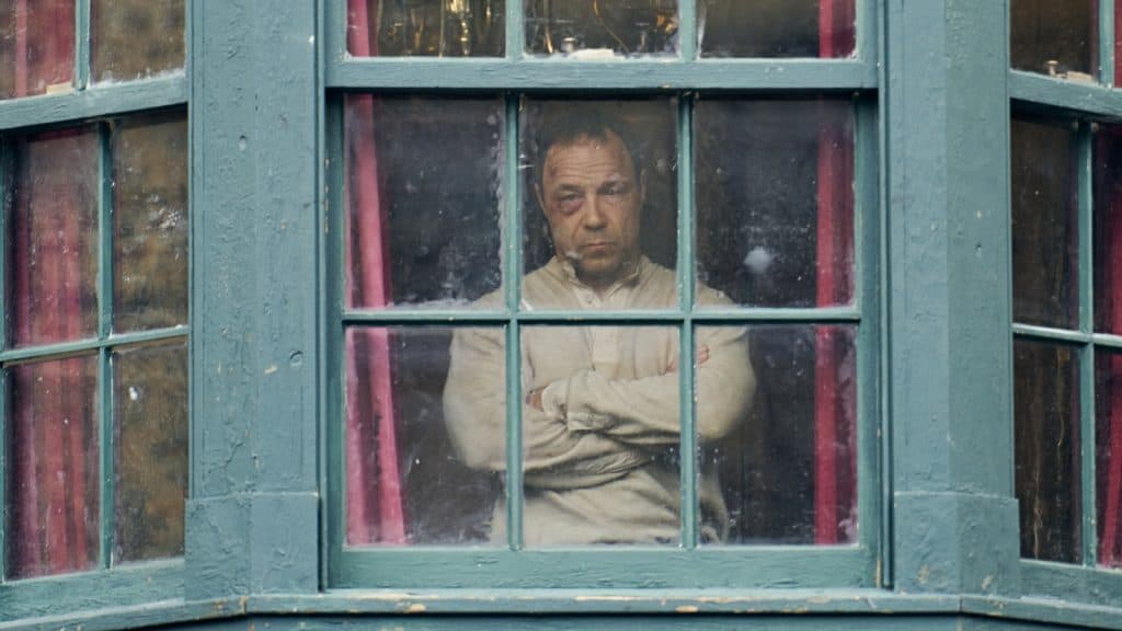 Sugar pidiendo perdón en el Blue Coat Boy en A Thousand Blows