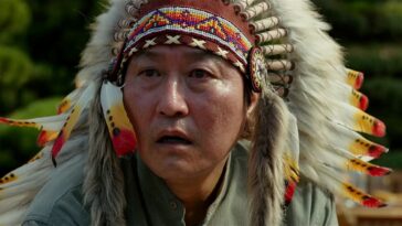 Parasito El Director Anuncia Esta Excelente Noticia.jpg