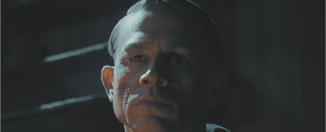 Monstruo temporada 3: Charlie Hunnam se transforma en asesino en serie Ed Gein (tráiler)