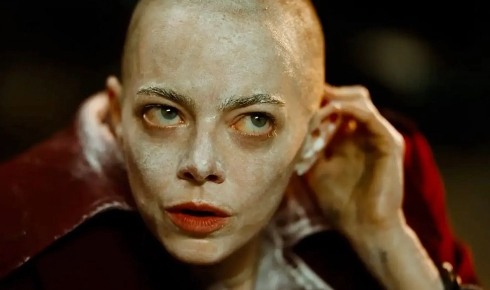 Bugonia: ¡Explicación del final! ¡El mensaje oculto de la película! 2 bugonia tardía