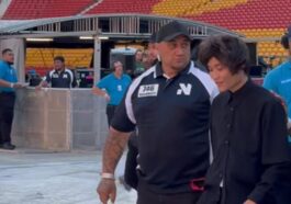 ¡Pyjama Man, el hombre que atacó a Ariana Grande, despedido del concierto de Lady Gaga!