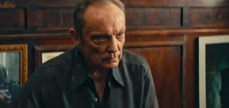 Dark Winds Temporada 4: ¿Quién es Udo Kier a quien rendimos homenaje? 1 Dark Winds Temporada 4: ¿Quién es Udo Kier a quien rendimos homenaje?