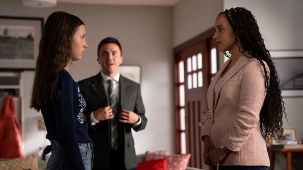 MALCOLM: Nada ha cambiado, literalmente... que habríamos podido prescindir de ello 7 1775929297 457 MALCOLM Nada ha cambiado literalmente que habriamos podido prescindir de