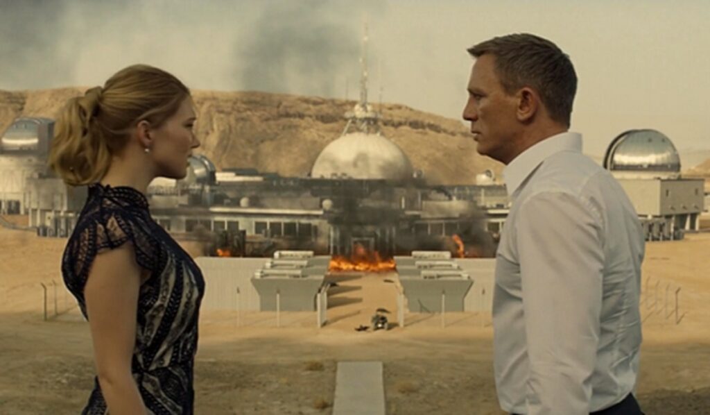 ¿Cómo se relaciona Spectre con las películas anteriores de Daniel Craig? 2 ¿Cómo se relaciona Spectre con las películas anteriores de Daniel Craig?