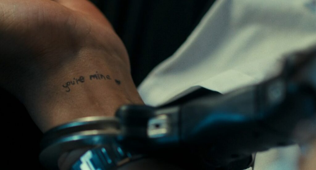 Against Sense London 2: ¿Qué significa el tatuaje de Nick? 2 contra el significado de londres 2 nick tatuaje